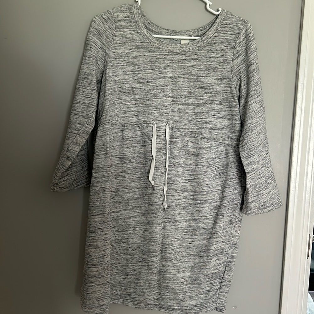 Maternity sweatshirt